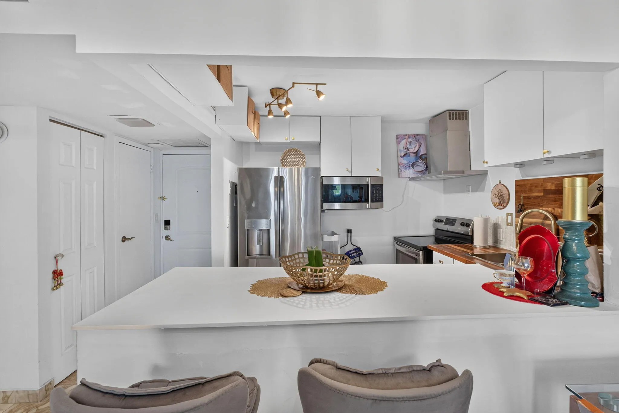 100 Bayview Drive #620