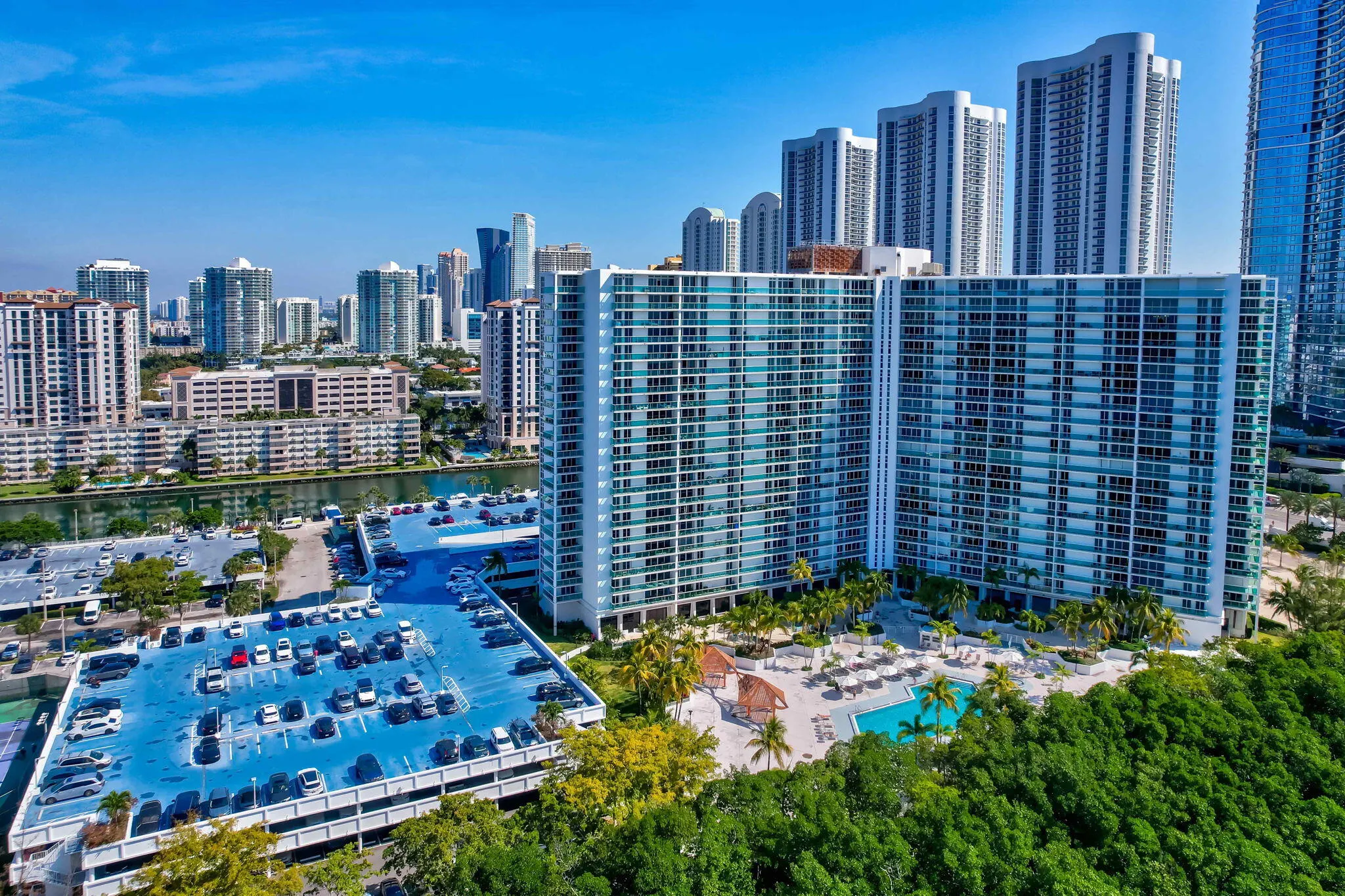 100 Bayview Drive #620
