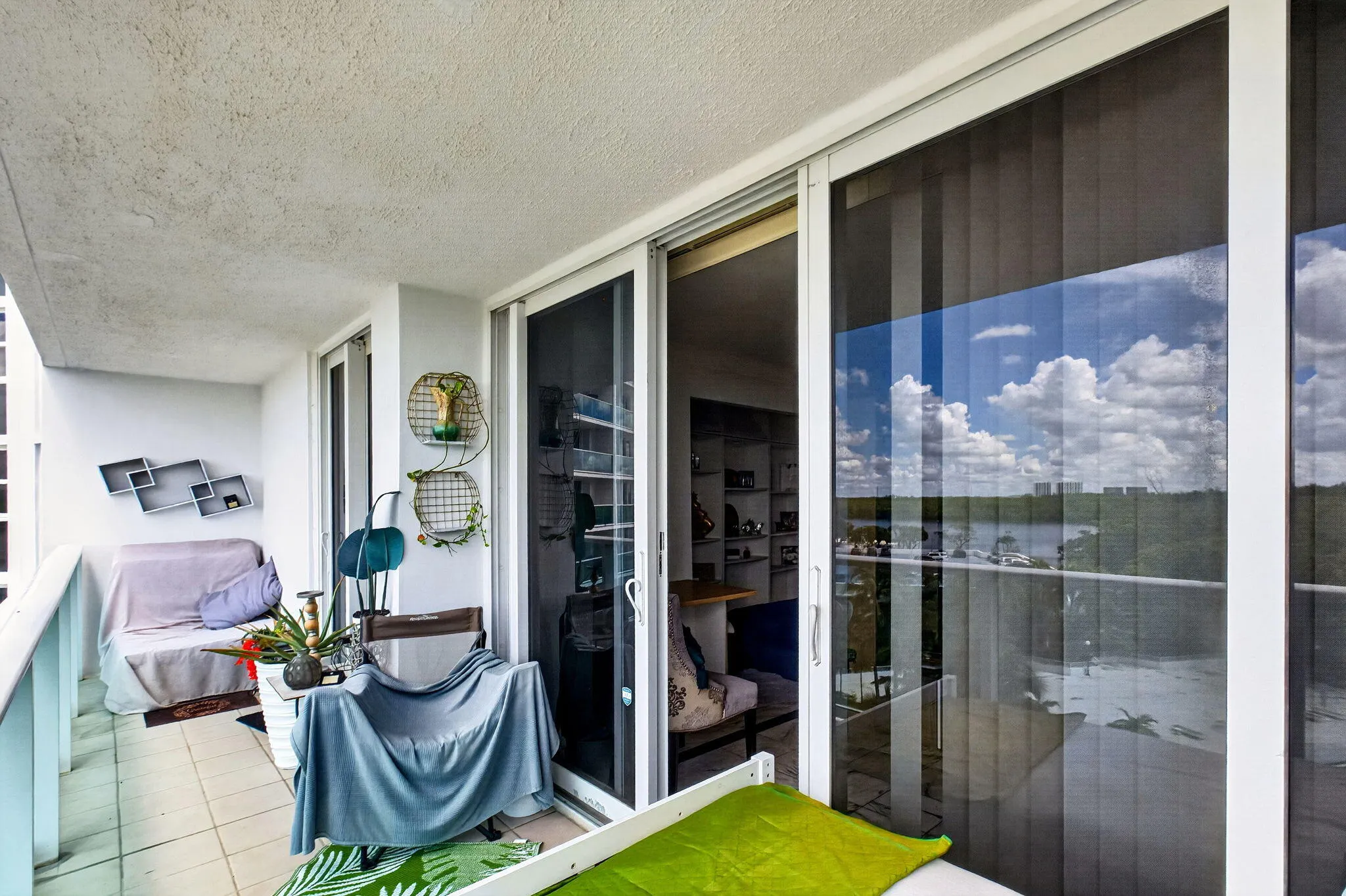 100 Bayview Drive #620