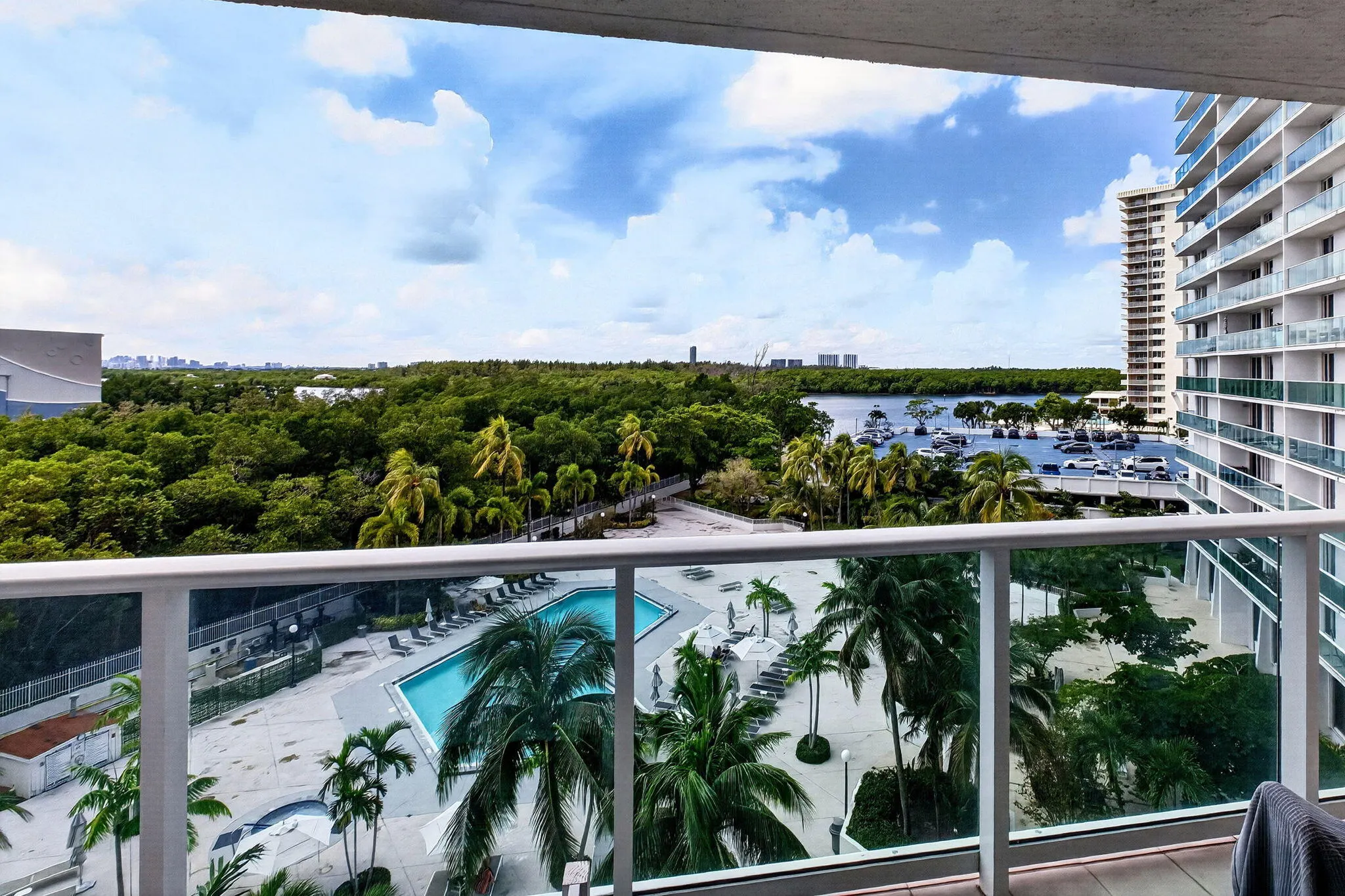 100 Bayview Drive #620