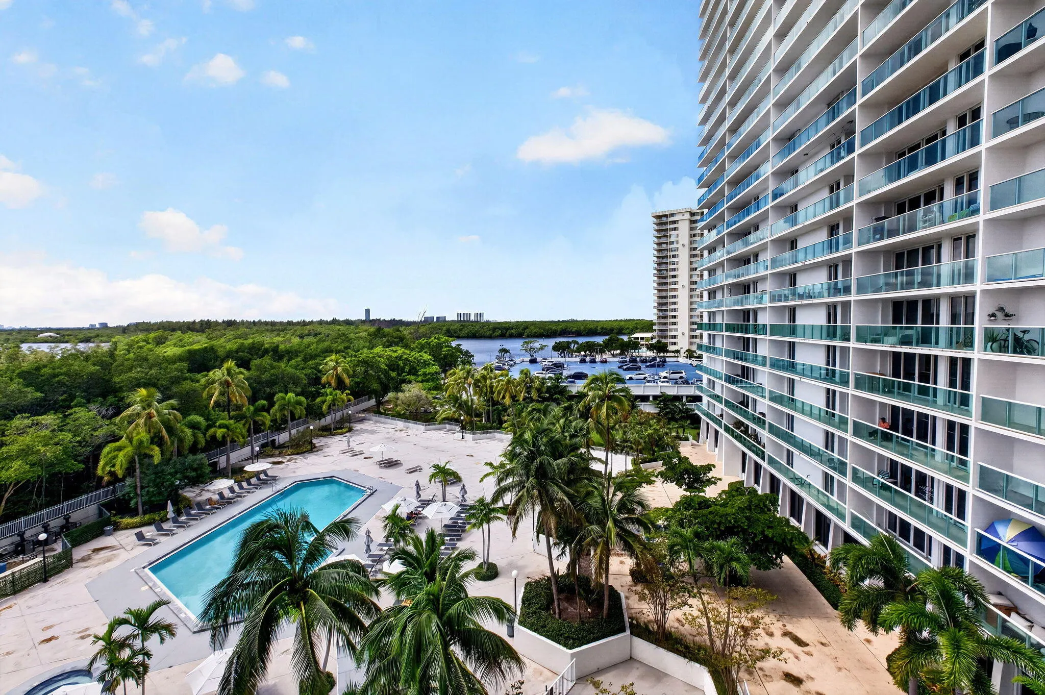100 Bayview Drive #620