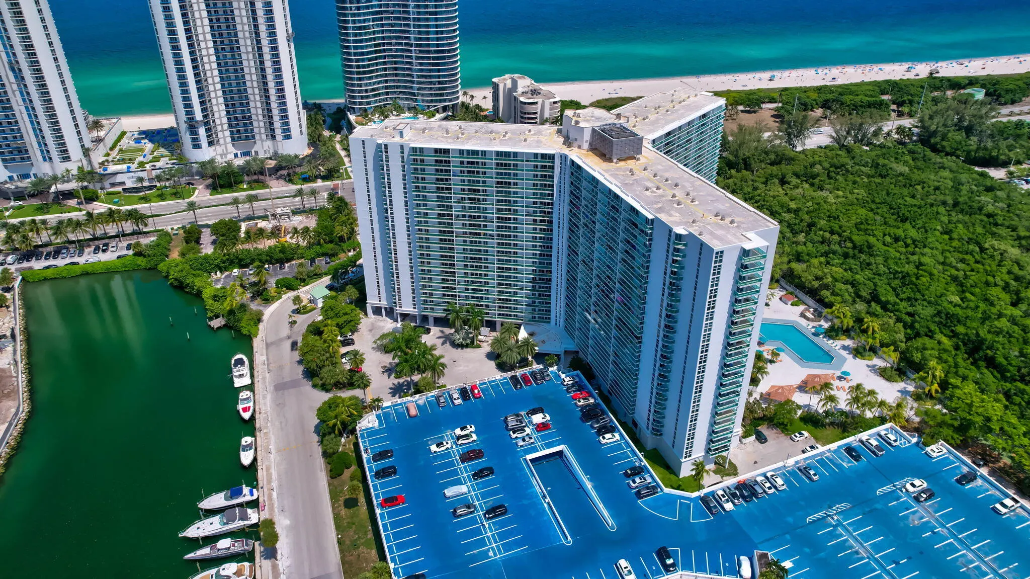 100 Bayview Drive #620