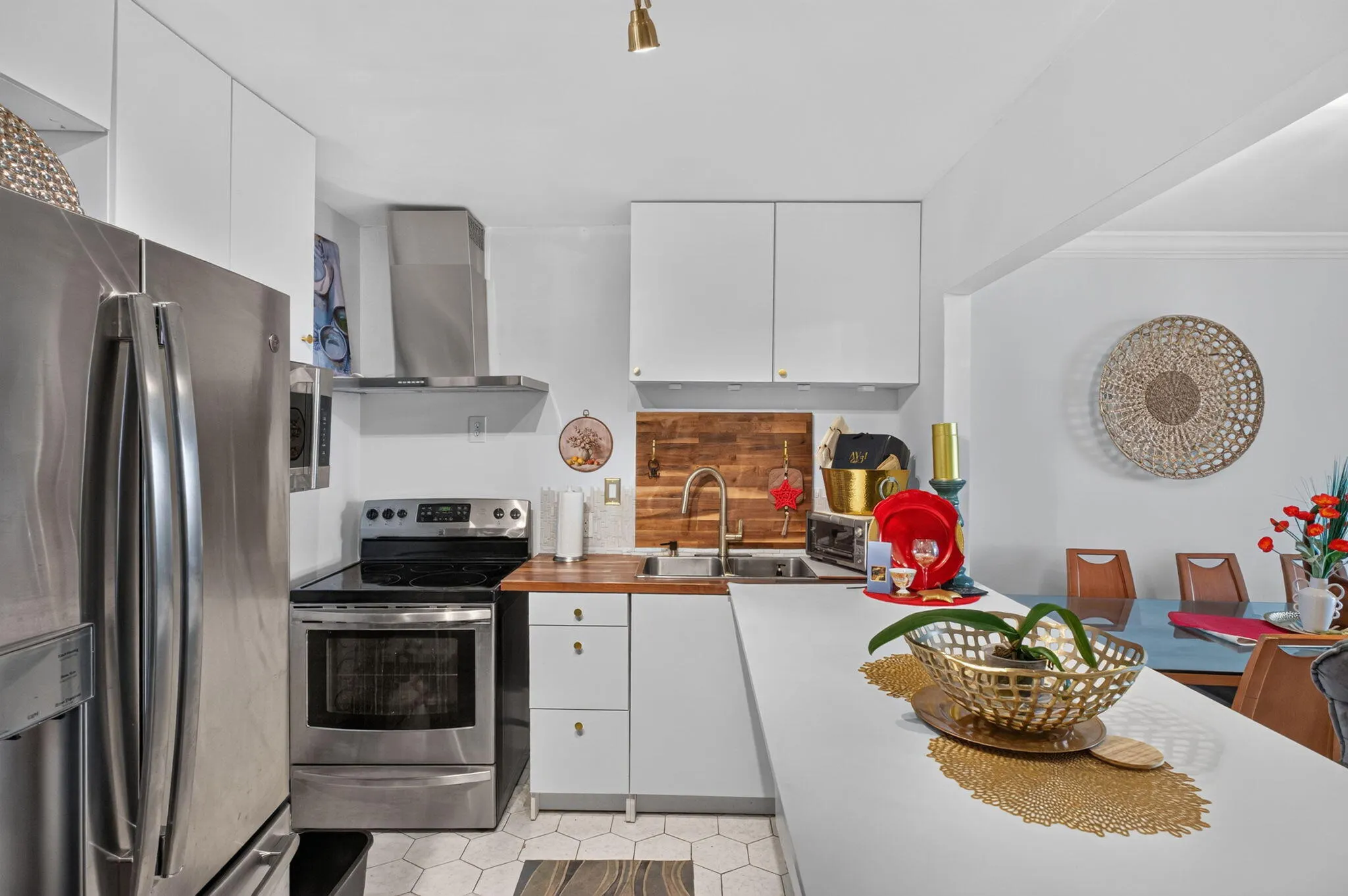 100 Bayview Drive #620