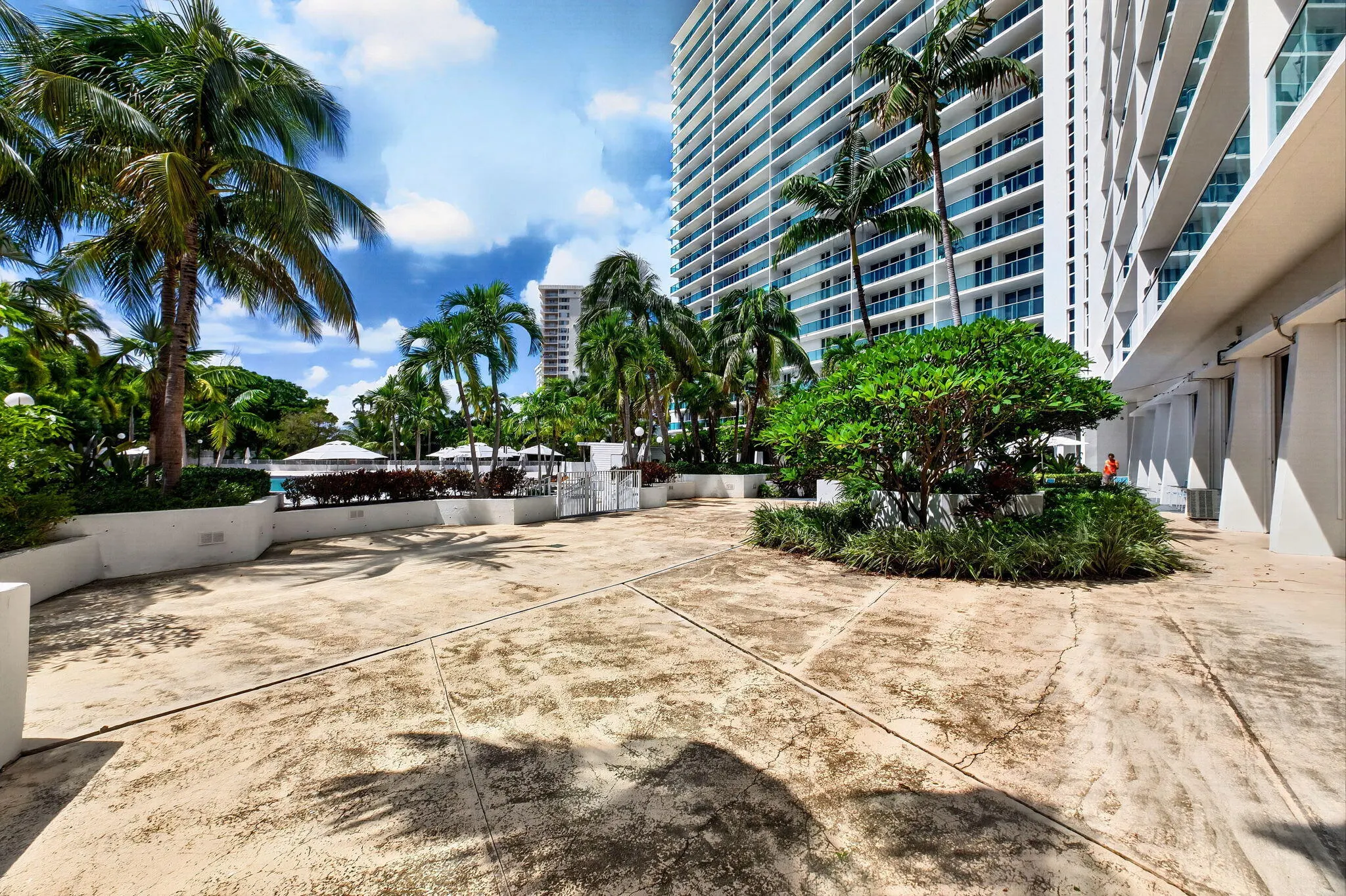 100 Bayview Drive #620