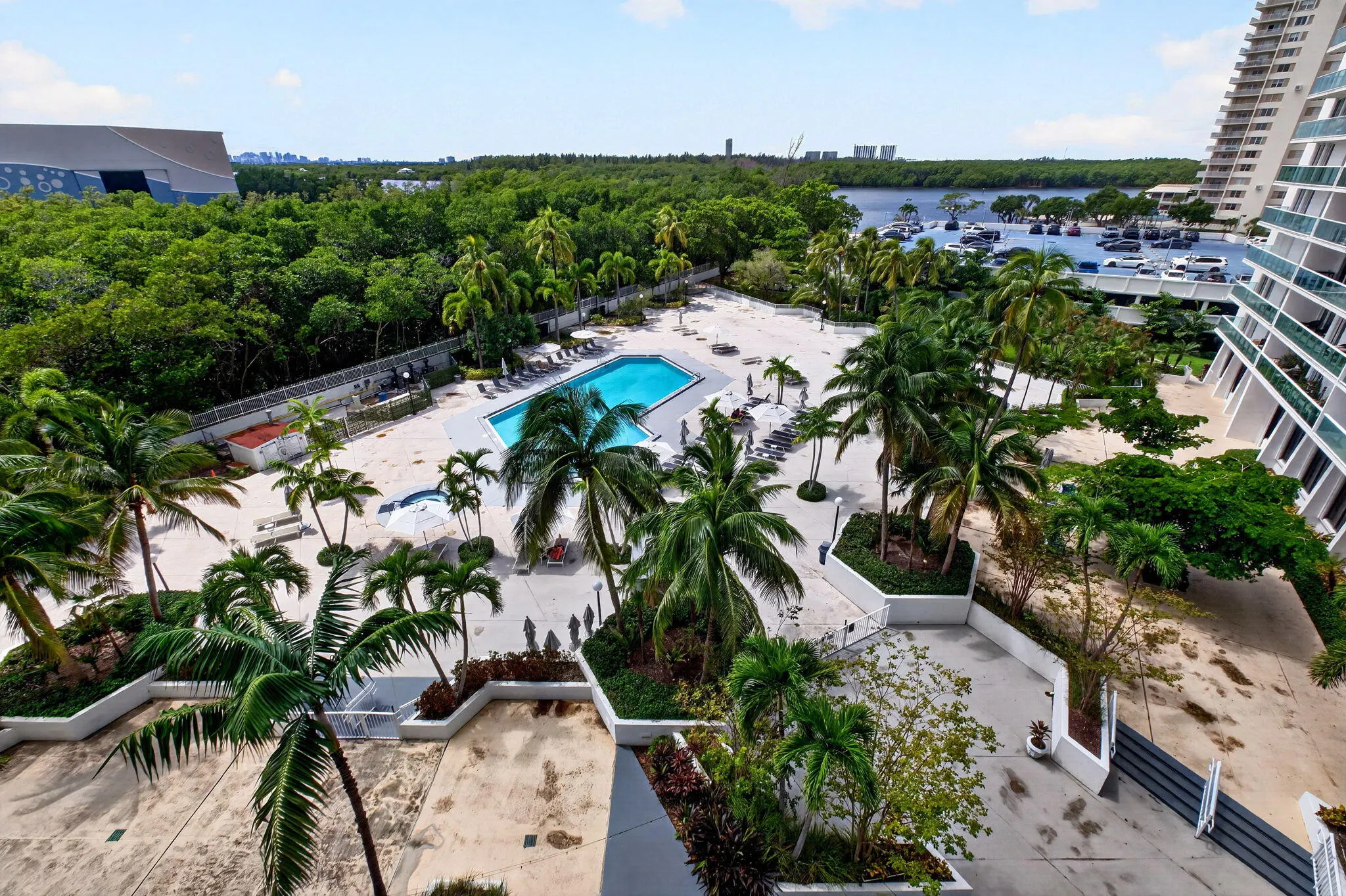 100 Bayview Drive #620