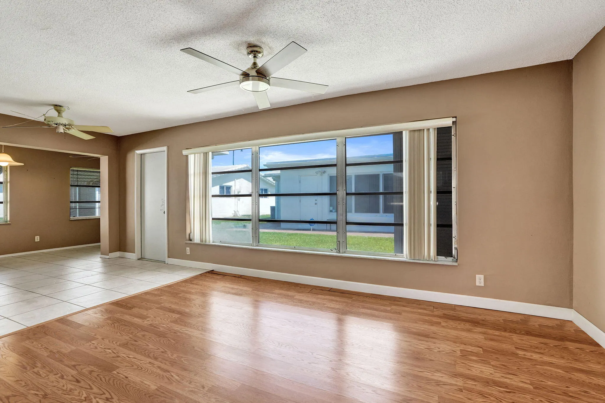 2700 NW 4TH Avenue