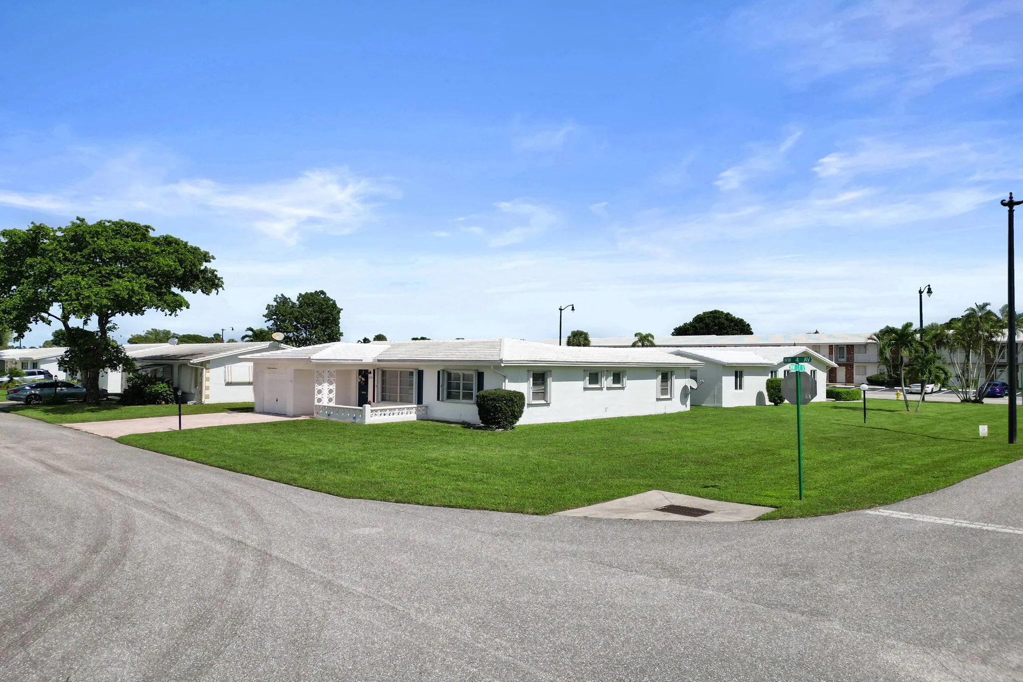 2700 NW 4TH Avenue