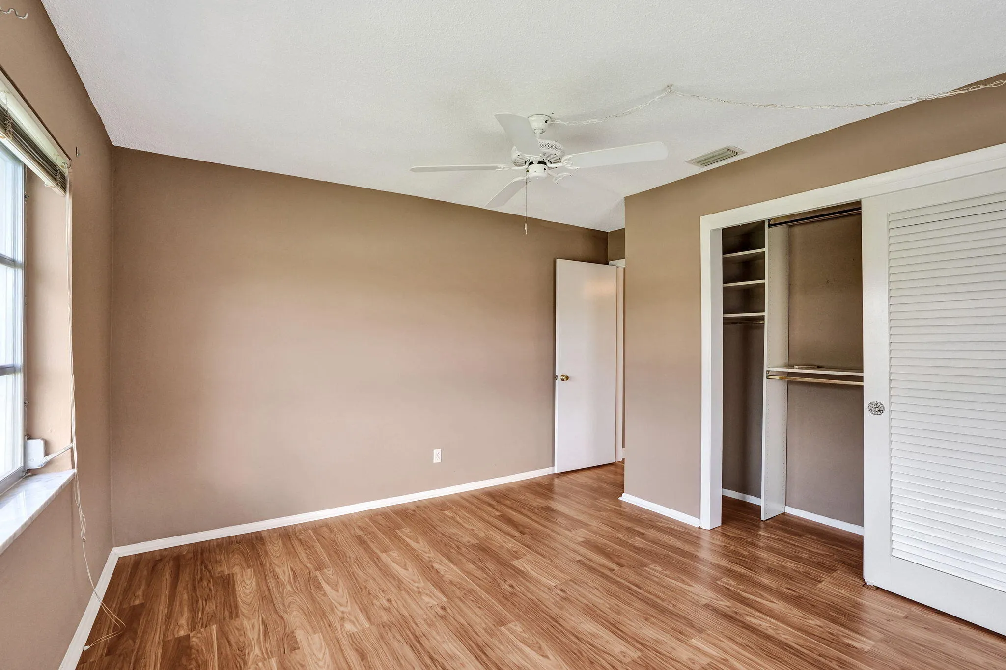 2700 NW 4TH Avenue