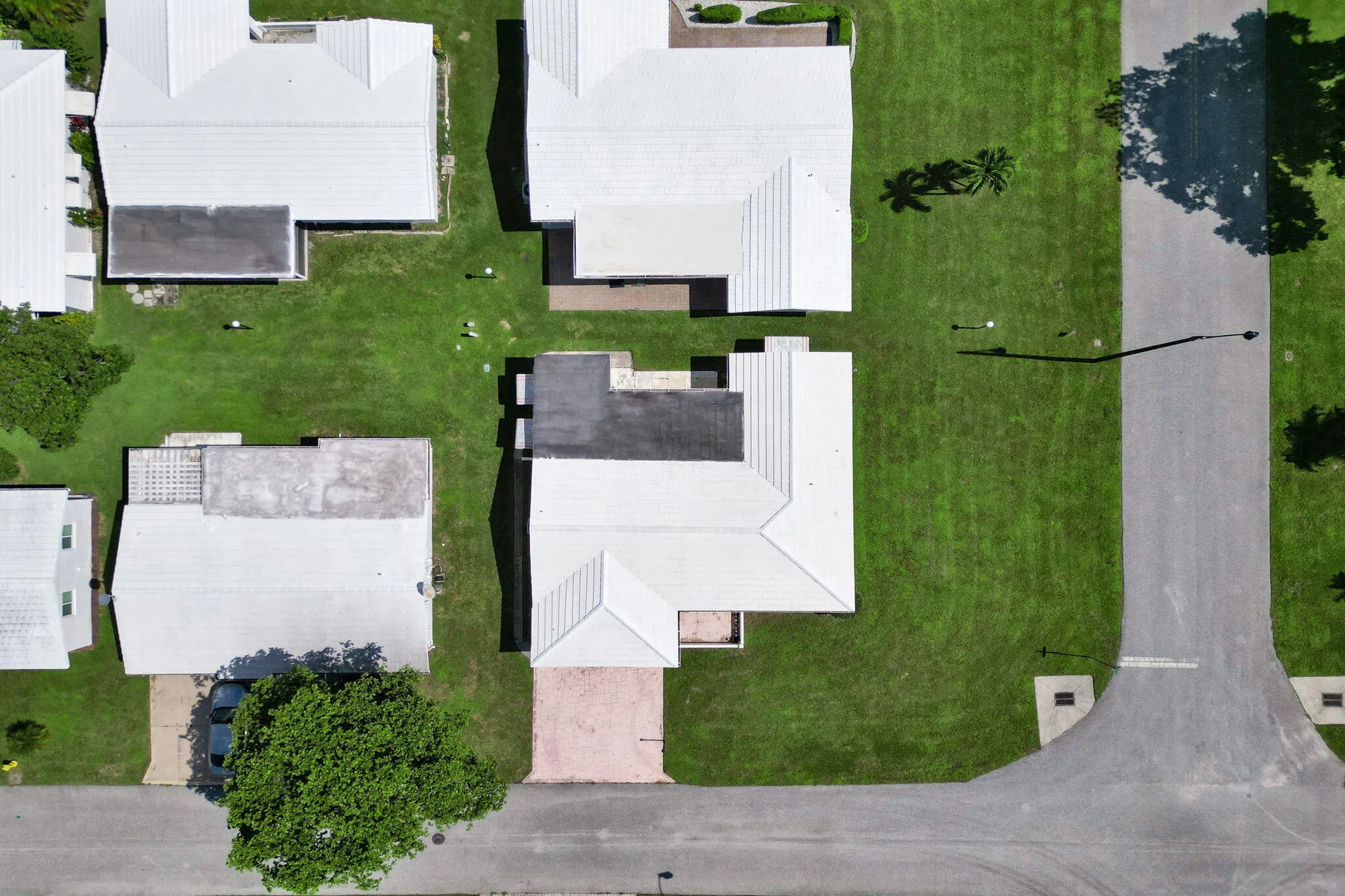 2700 NW 4TH Avenue