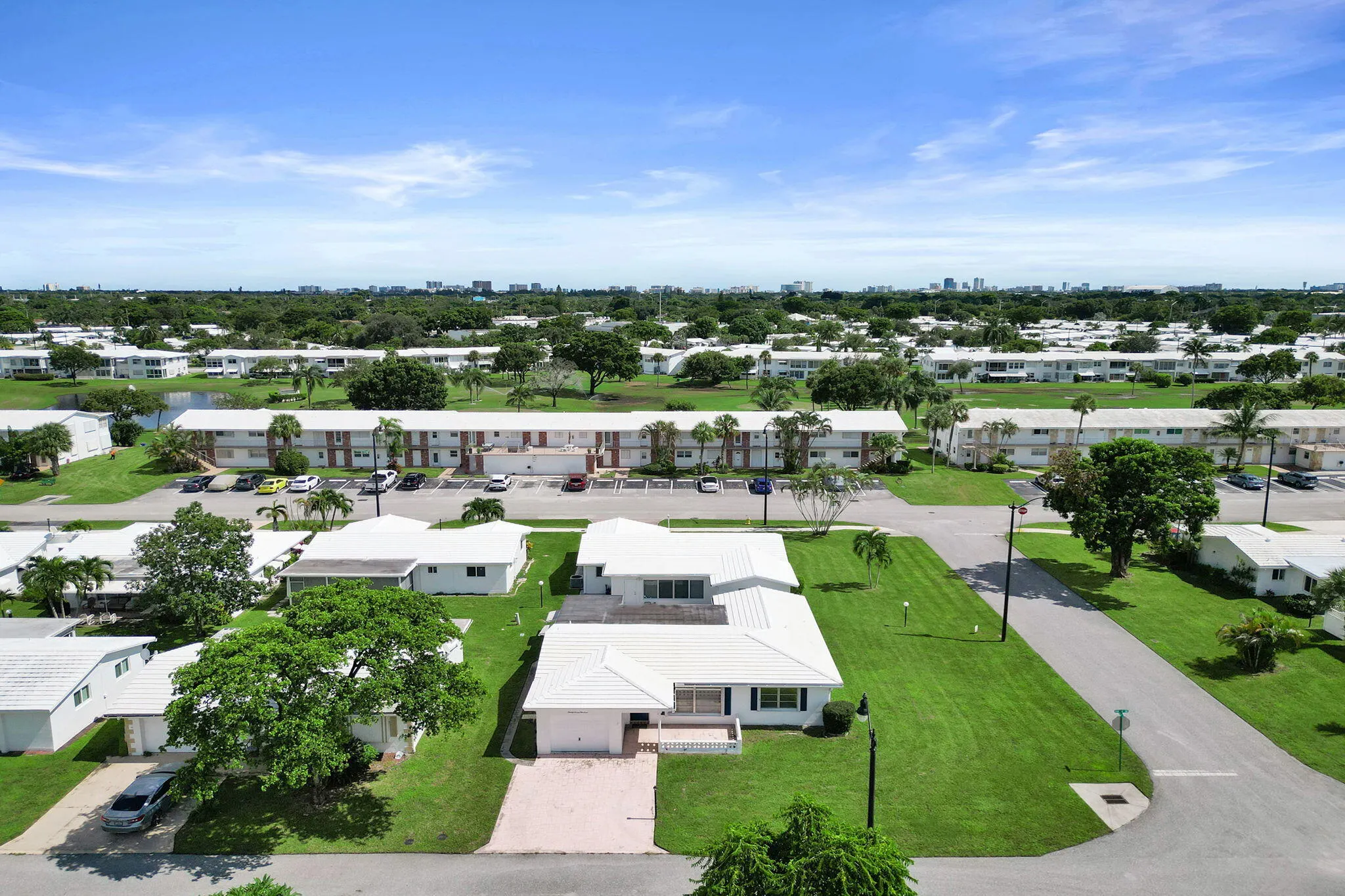 2700 NW 4TH Avenue