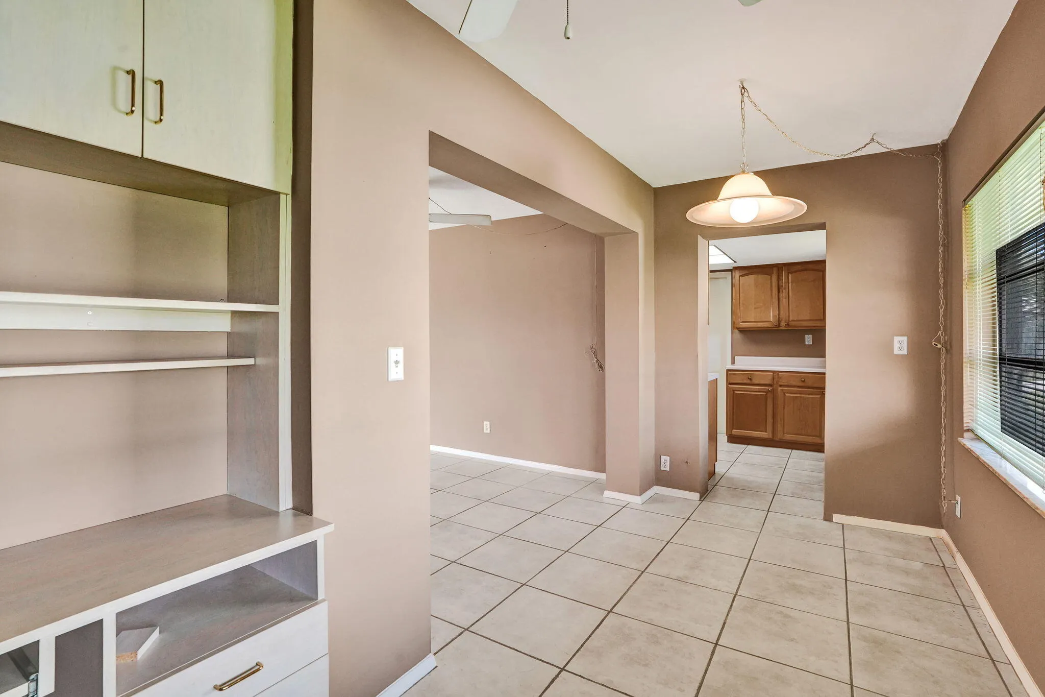 2700 NW 4TH Avenue