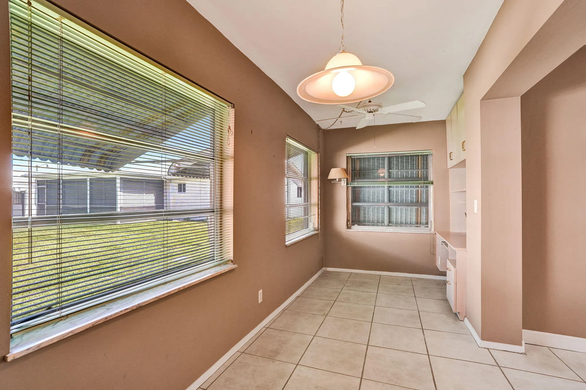 2700 NW 4TH Avenue