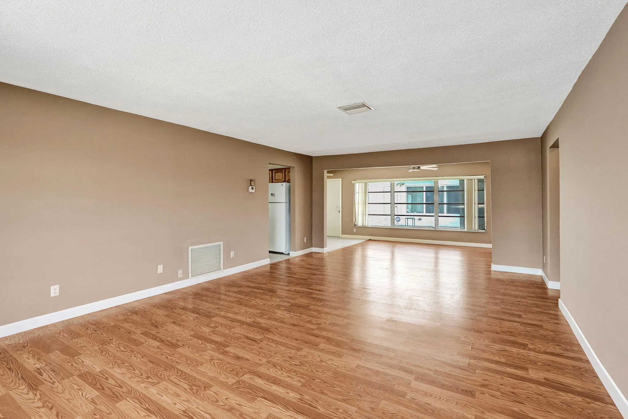 2700 NW 4TH Avenue