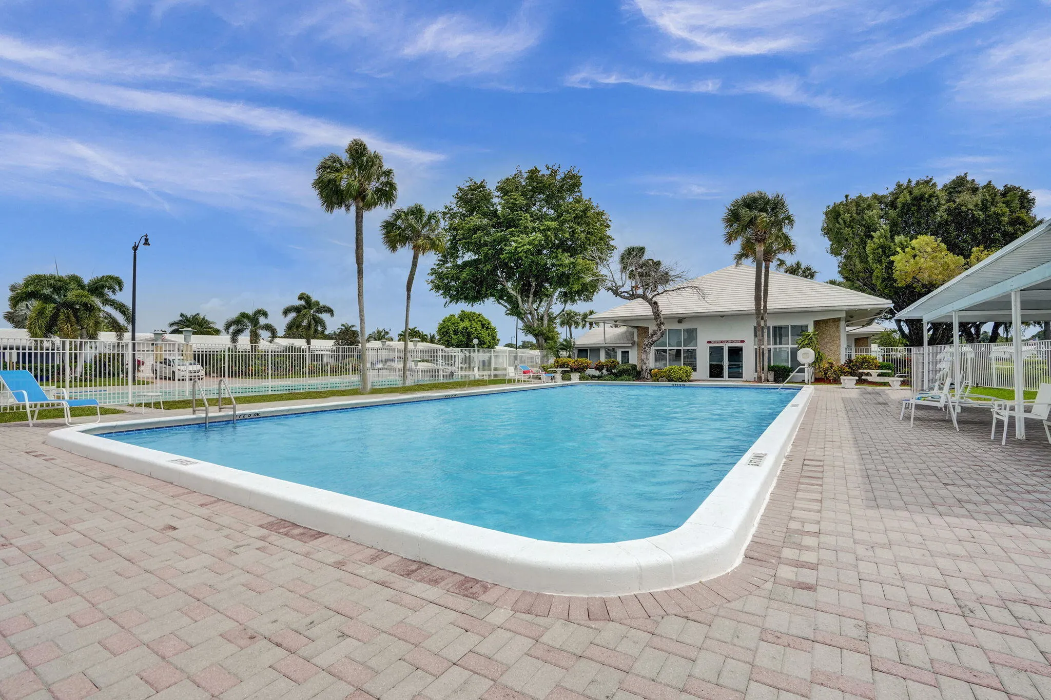 2700 NW 4TH Avenue