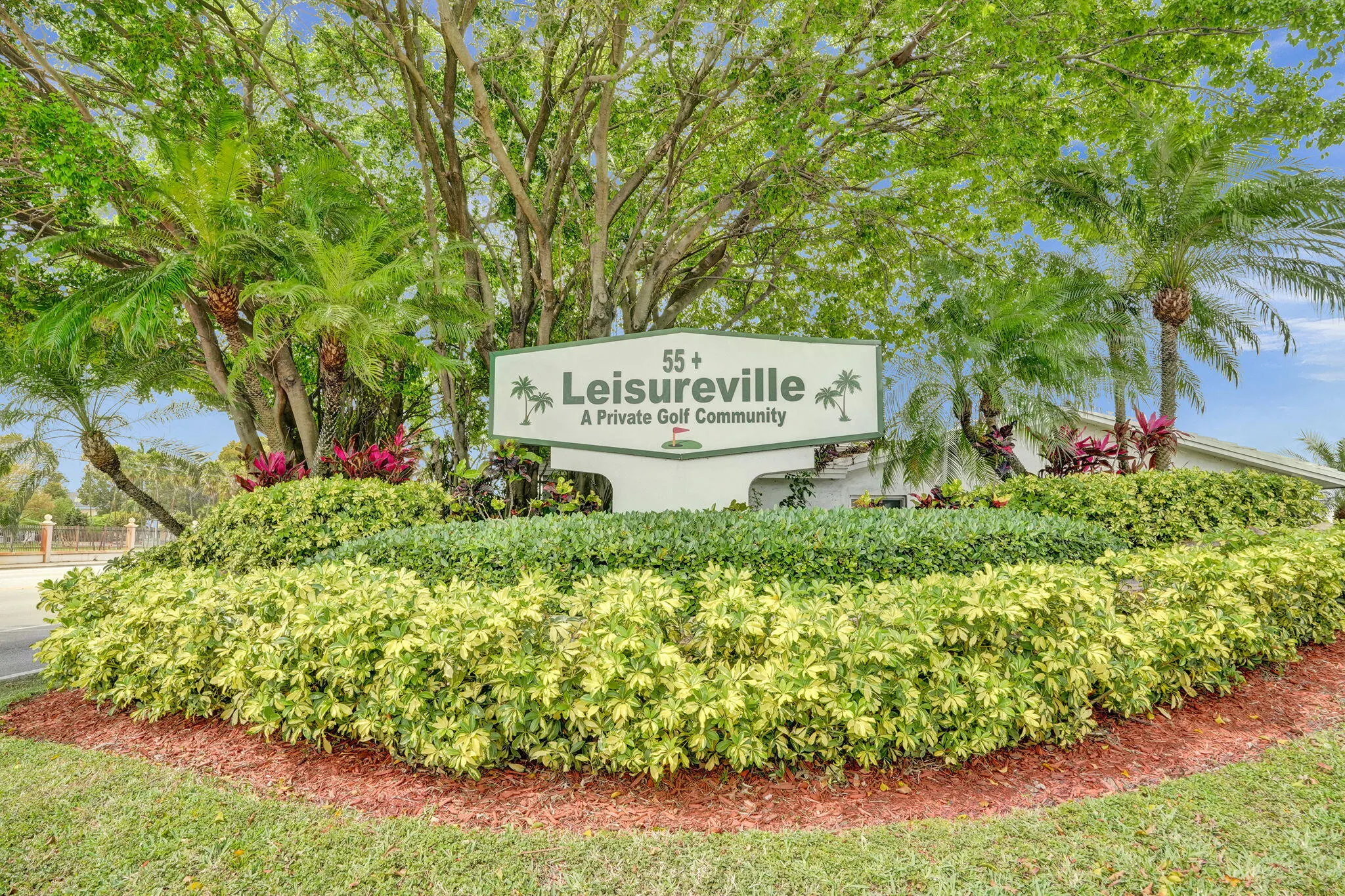 2700 NW 4TH Avenue