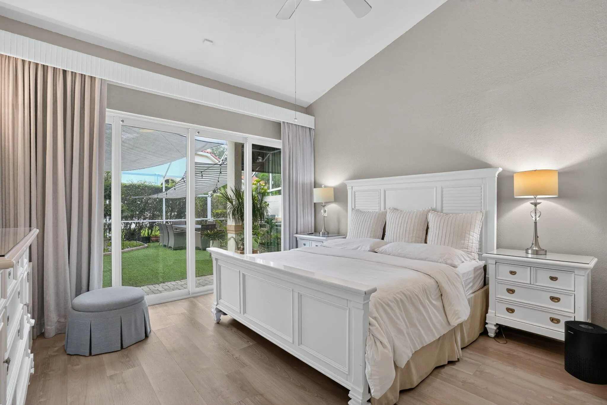 457 W PALM AIRE Drive