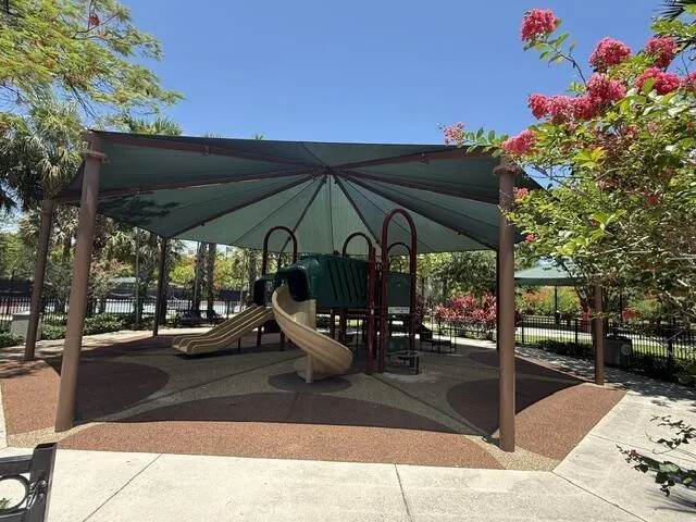 457 W PALM AIRE Drive