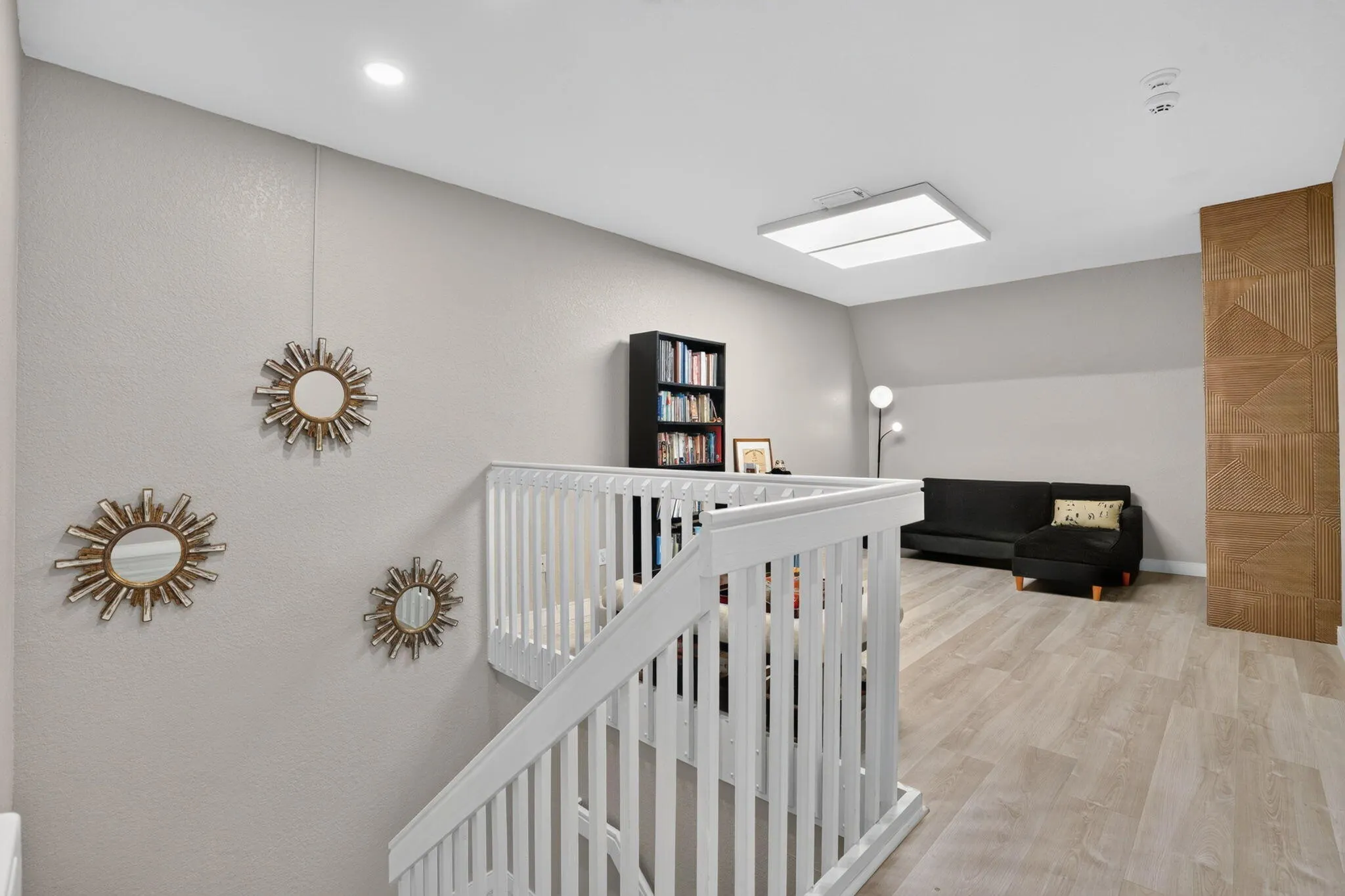457 W PALM AIRE Drive