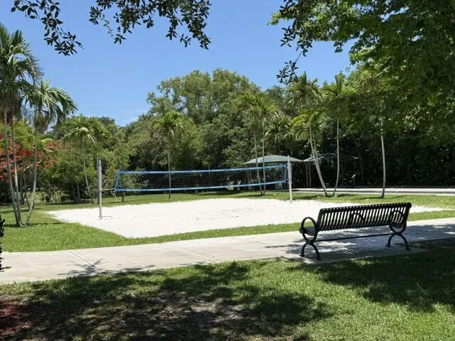 457 W PALM AIRE Drive
