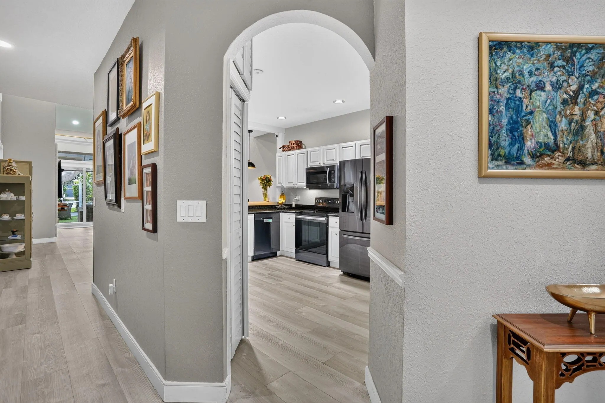 457 W PALM AIRE Drive