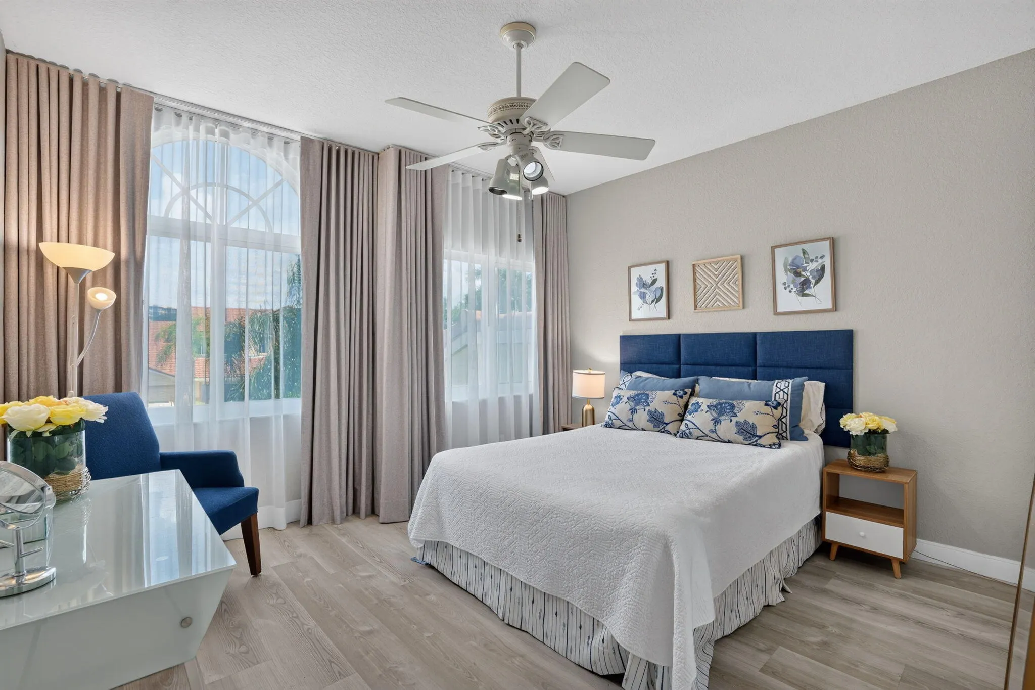 457 W PALM AIRE Drive