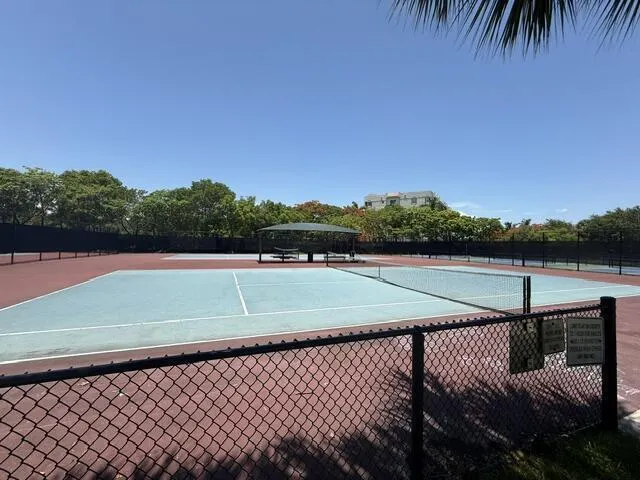 457 W PALM AIRE Drive