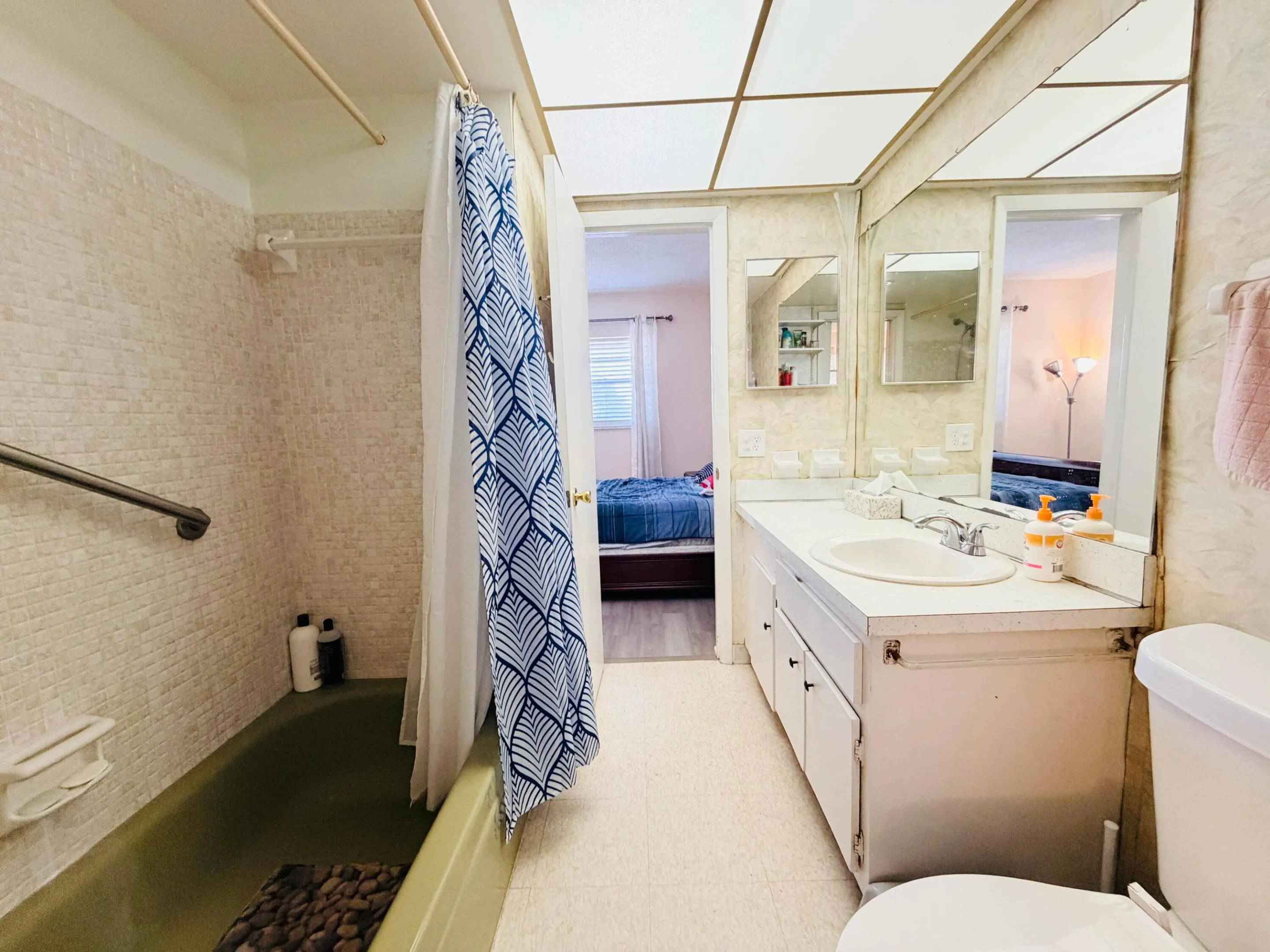 2851 E GOLF Boulevard #206