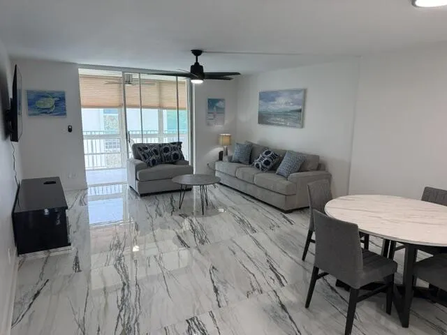 205 SE 11TH Terrace #405