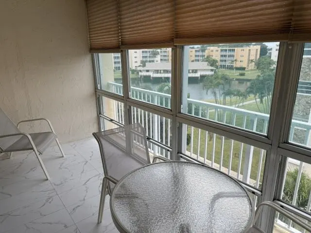 205 SE 11TH Terrace #405