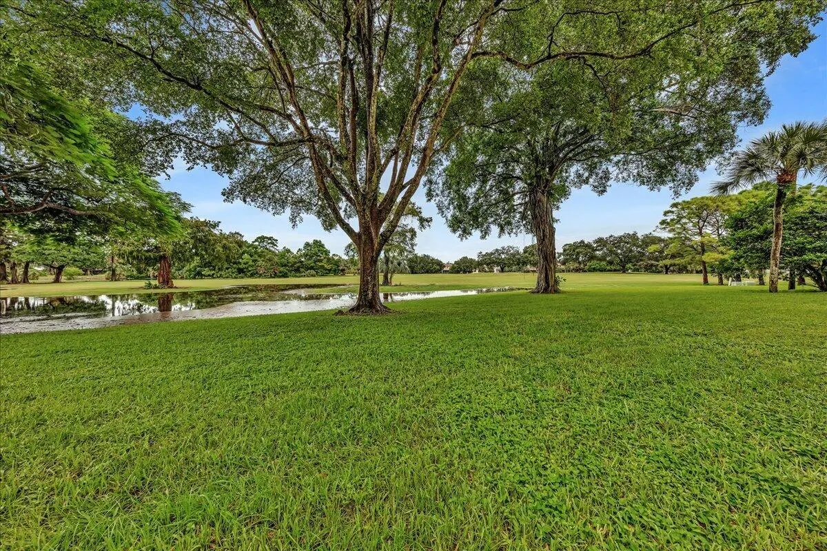 3505 Oaks Way #109