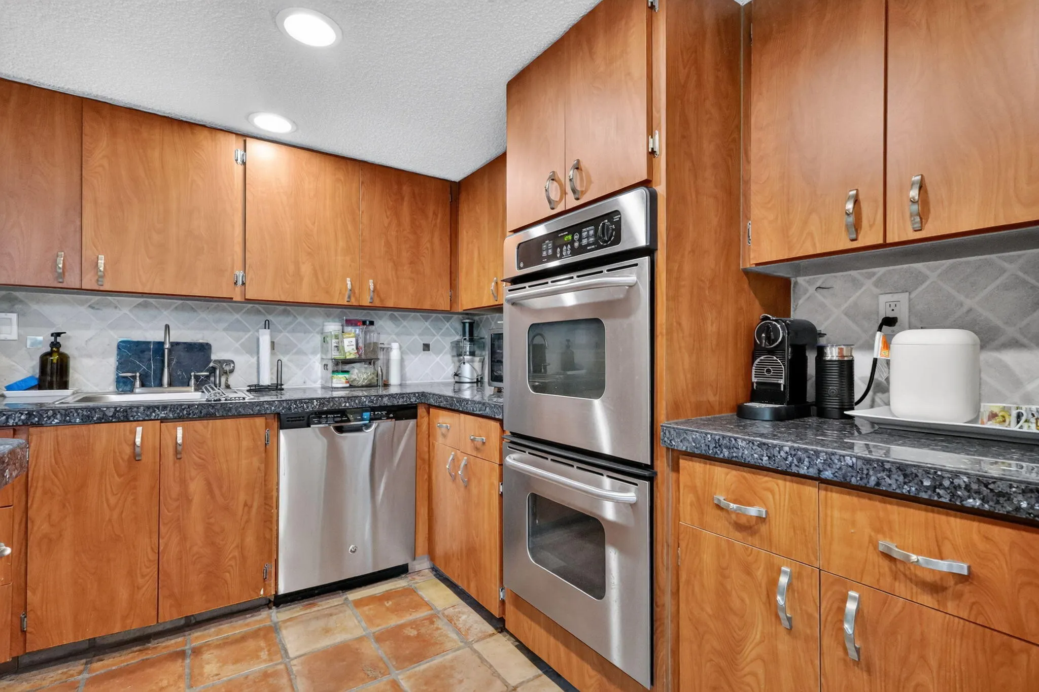946 NE 24TH Avenue #186