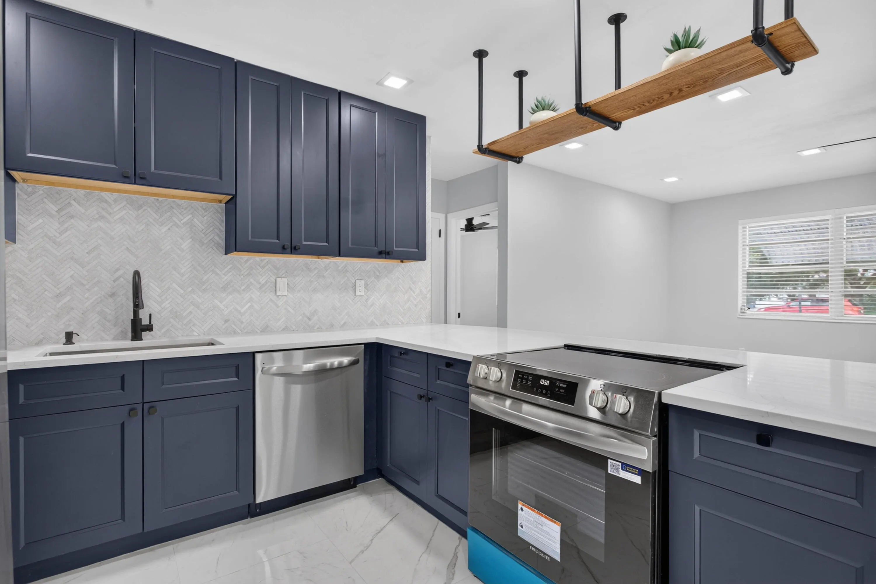1624 NE 31ST Court