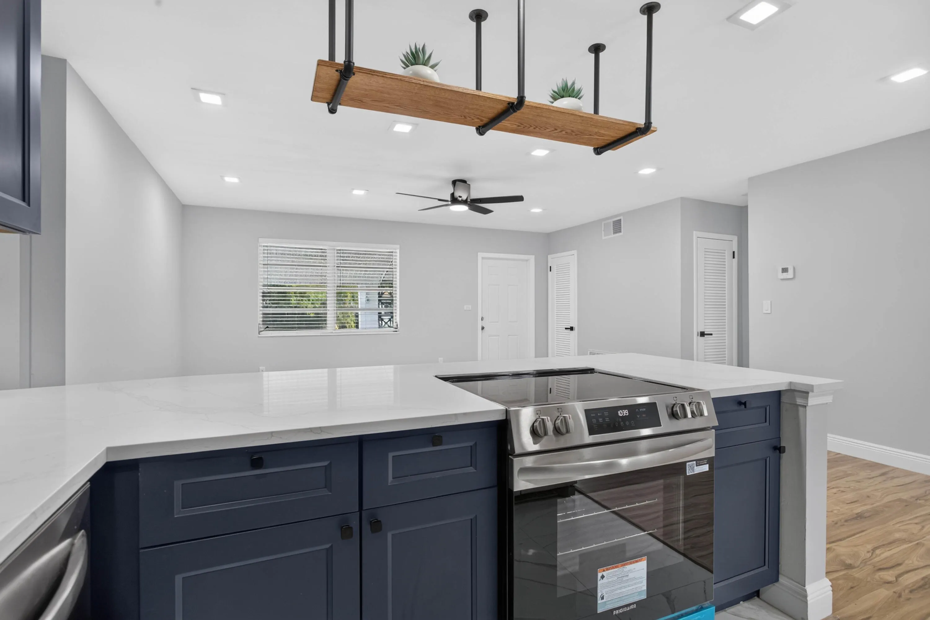 1624 NE 31ST Court
