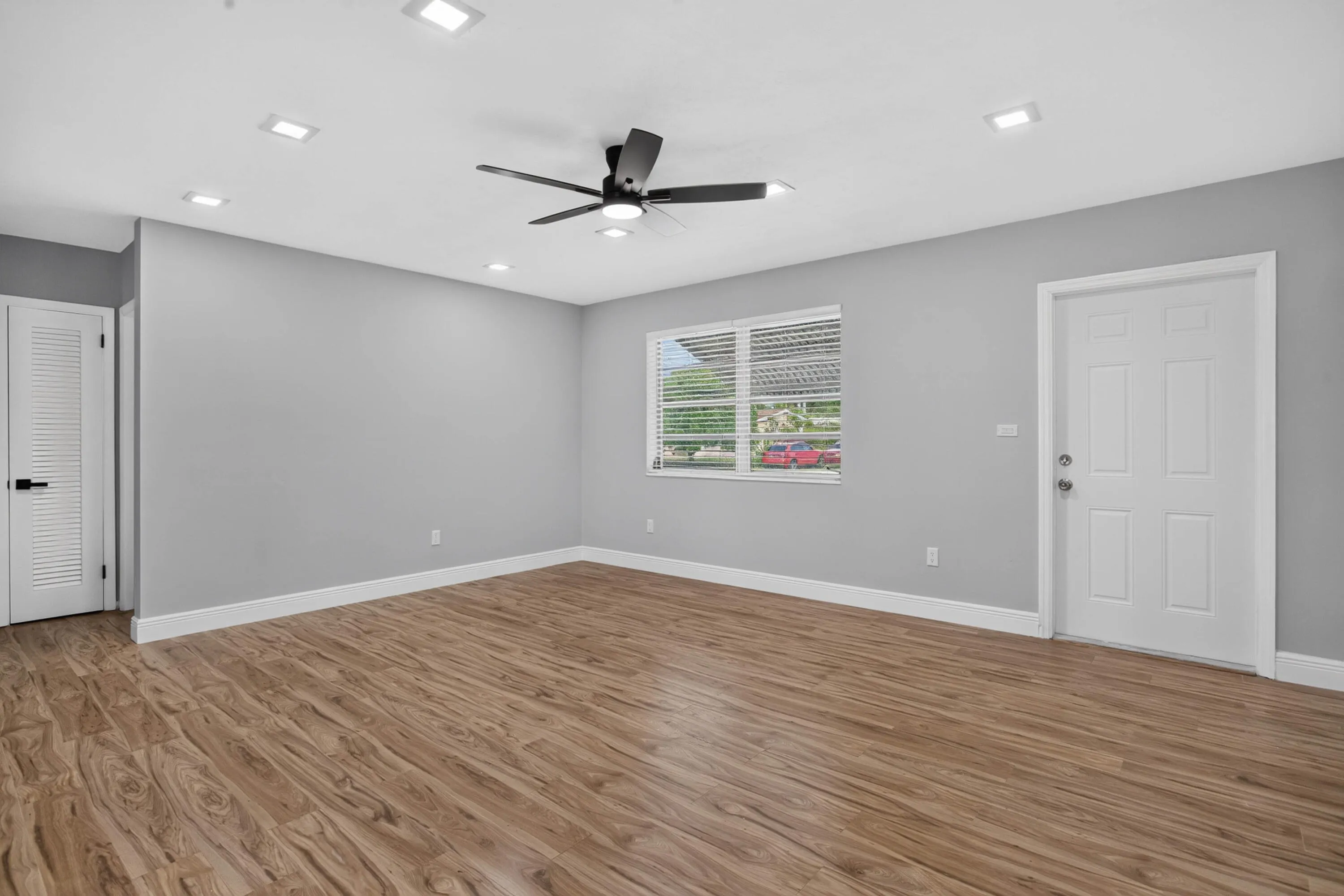 1624 NE 31ST Court