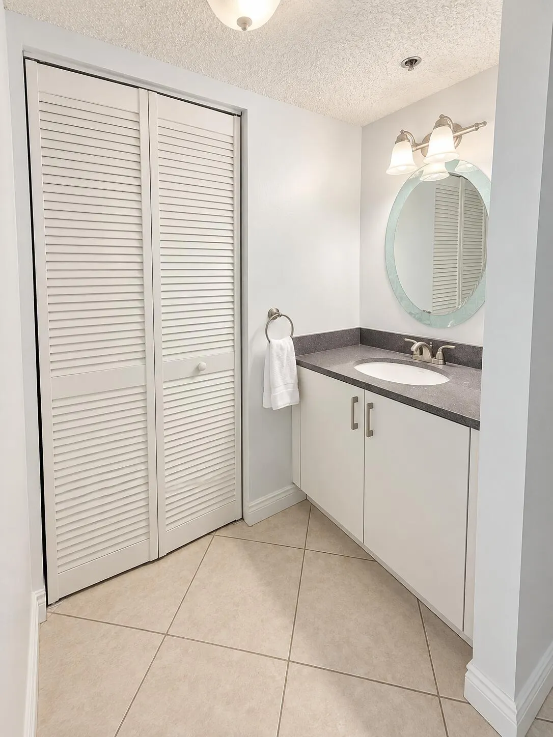 20355 NE 34 Court #828