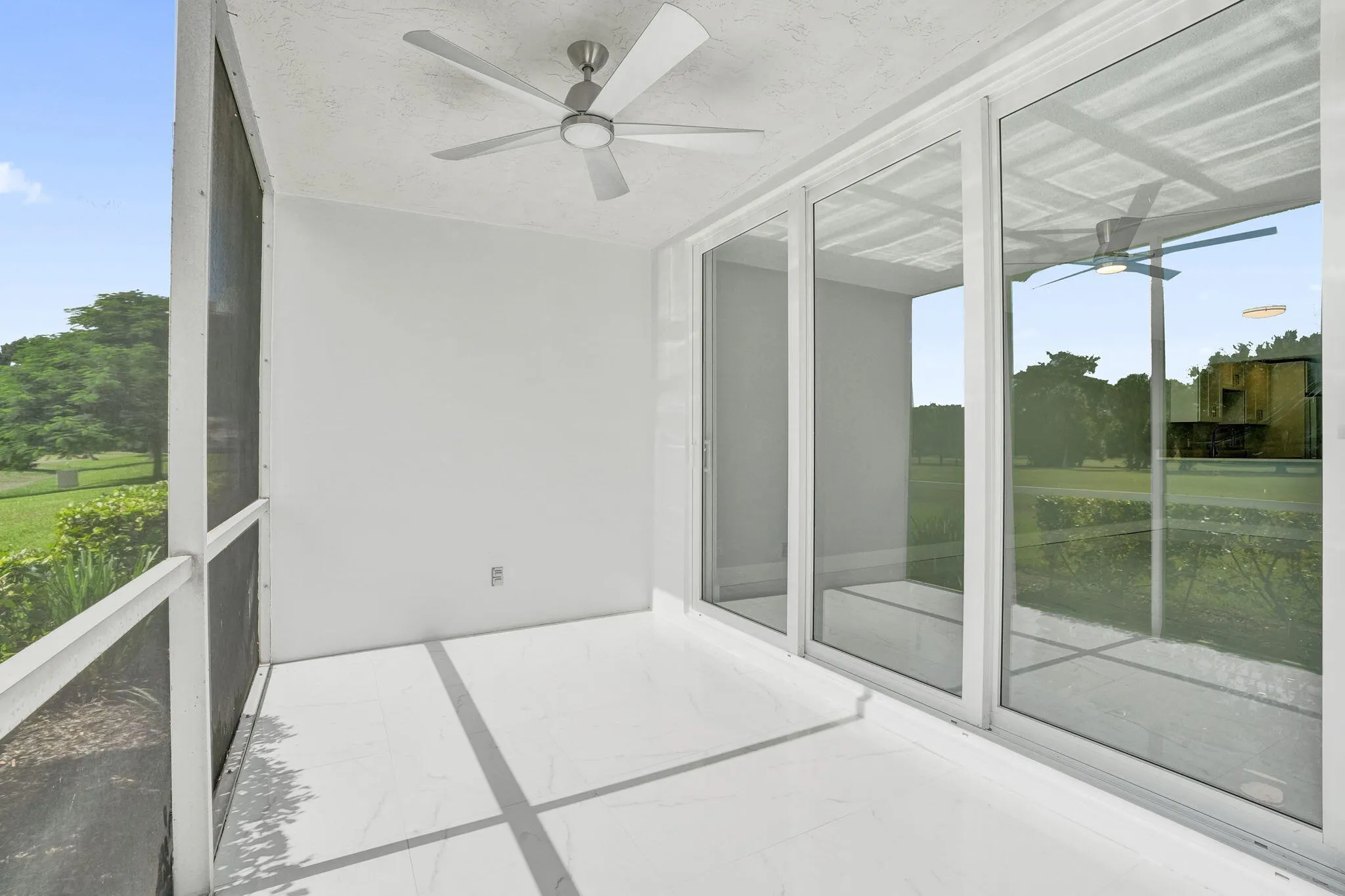 575 OAKS Lane #104
