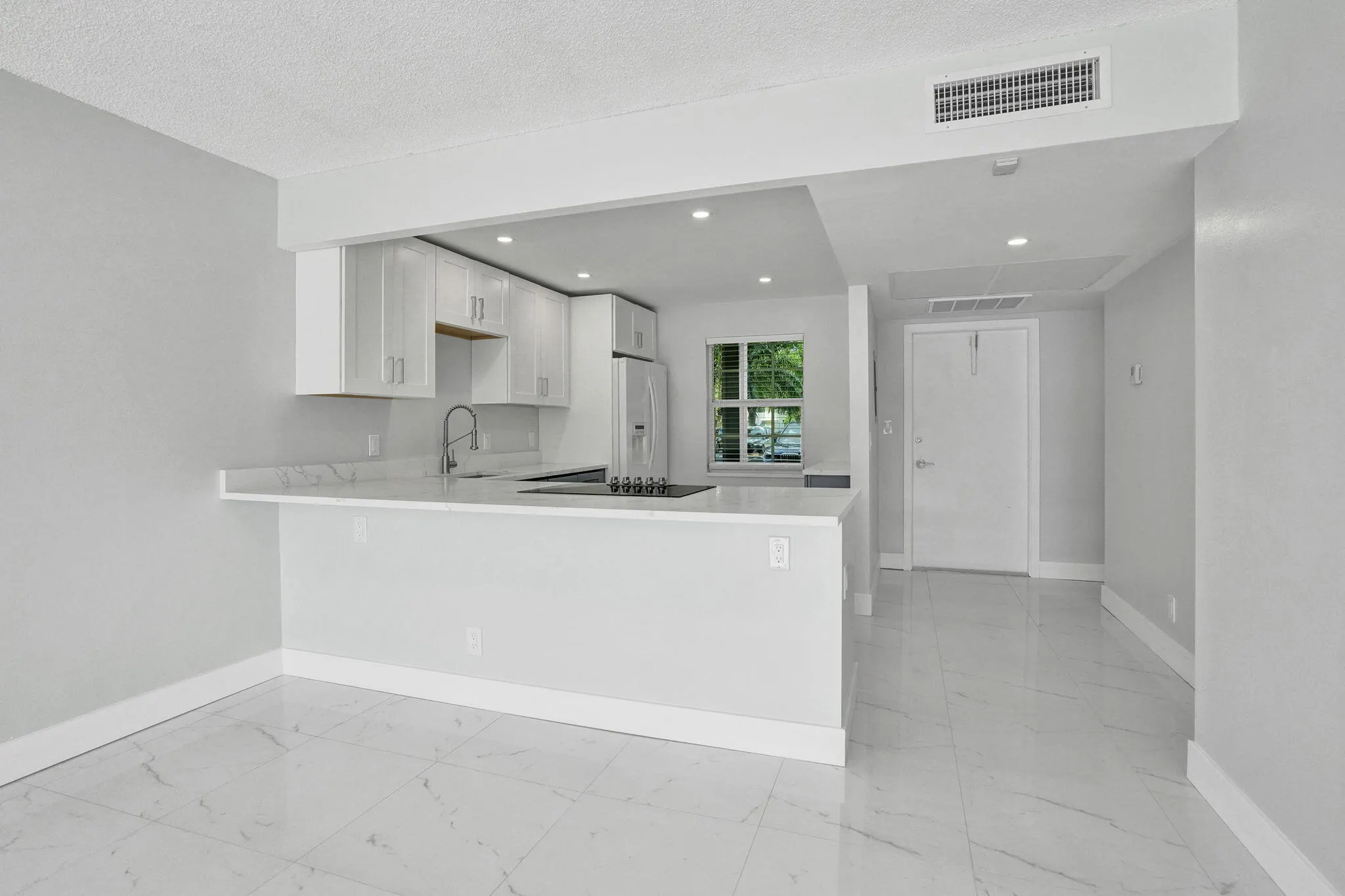 575 OAKS Lane #104