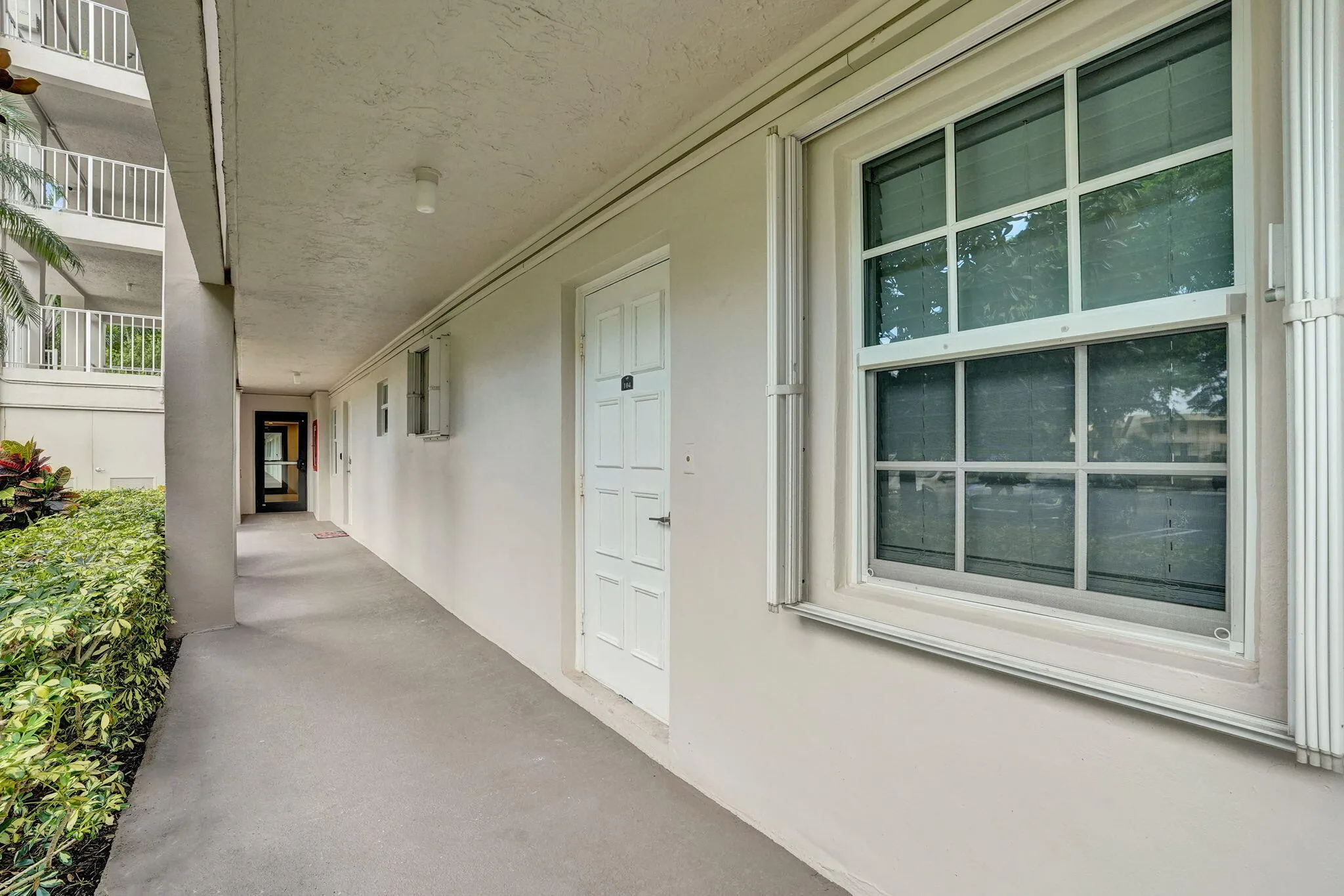 575 OAKS Lane #104