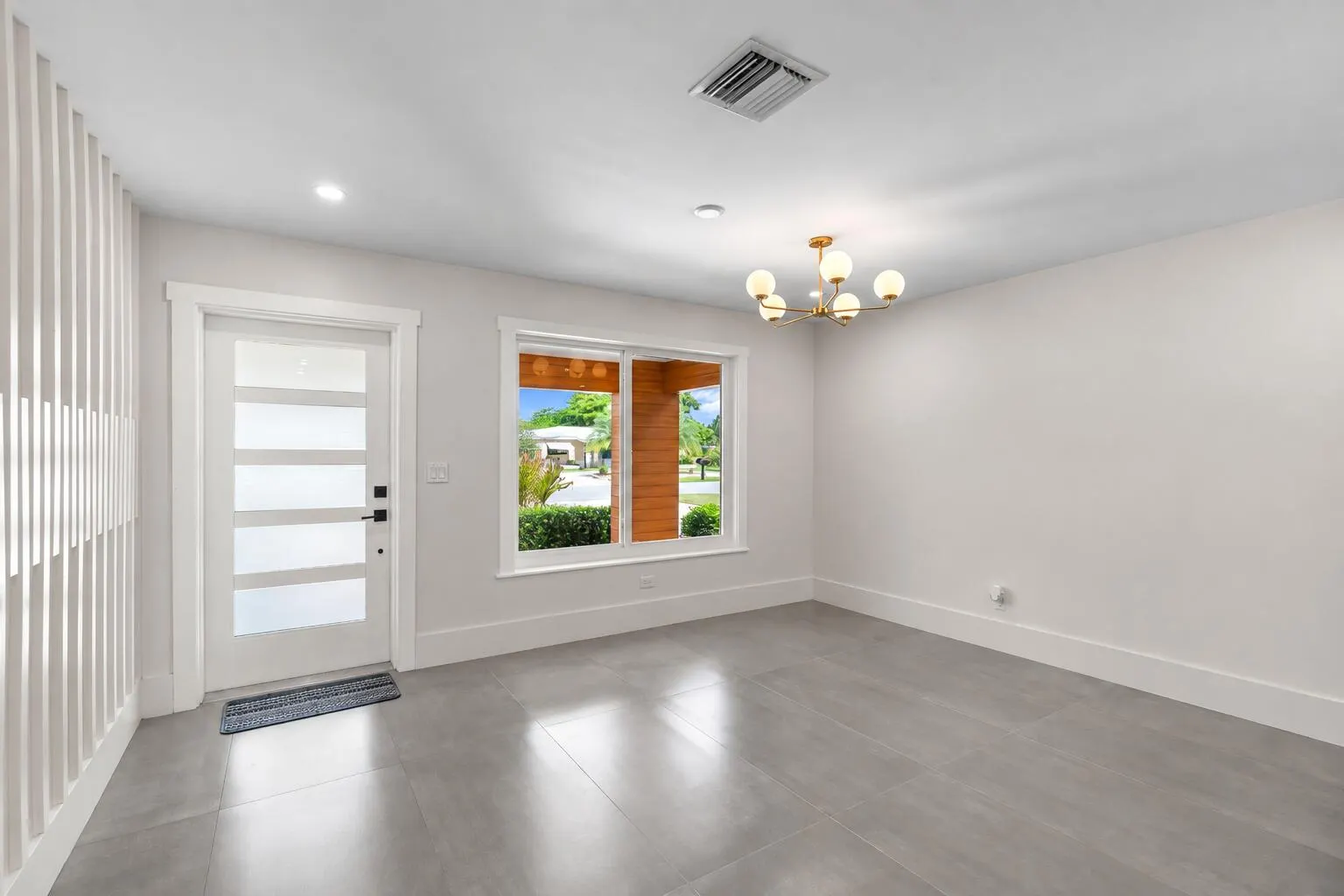 450 NE 5TH Circle