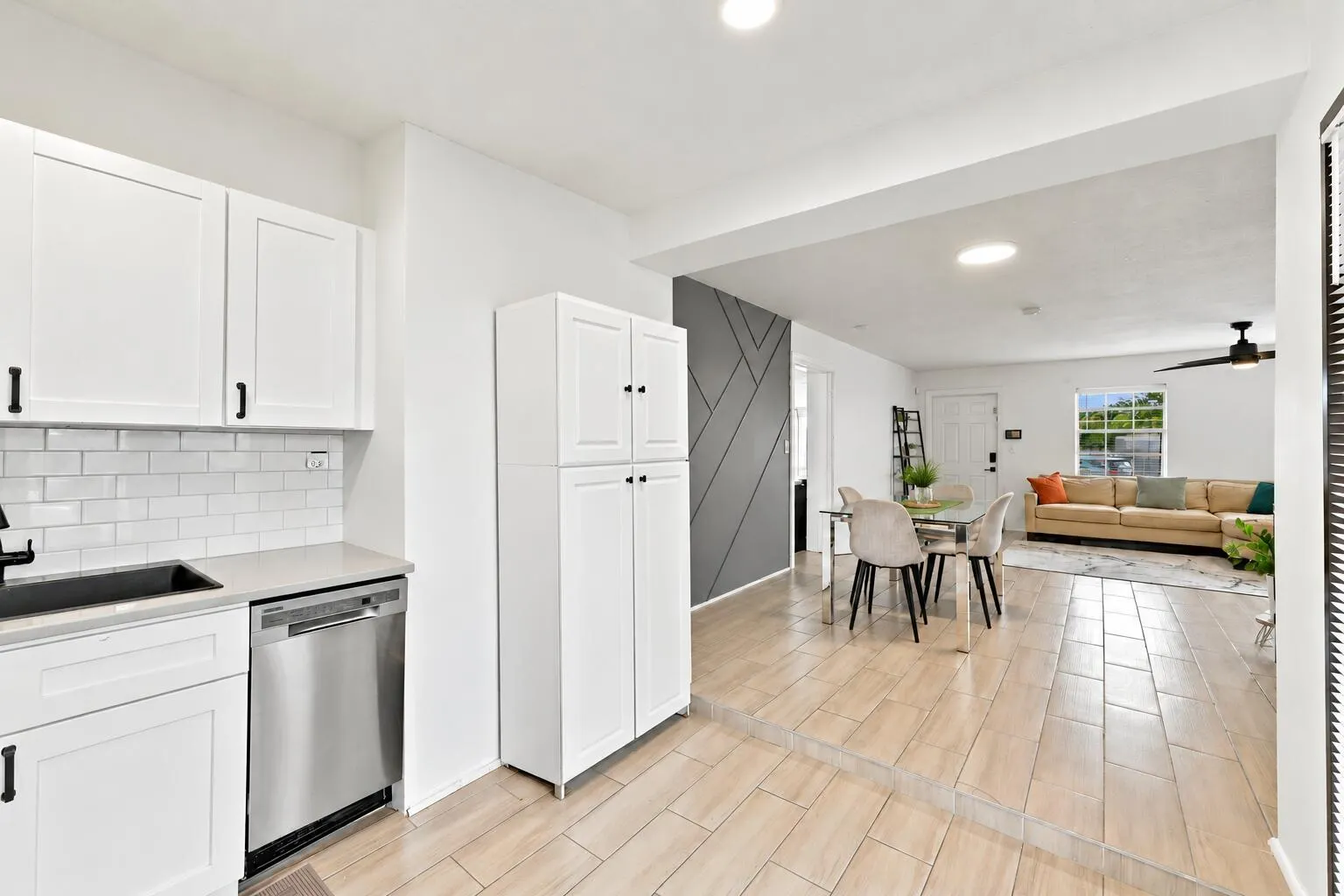 2775 NE 16TH Avenue