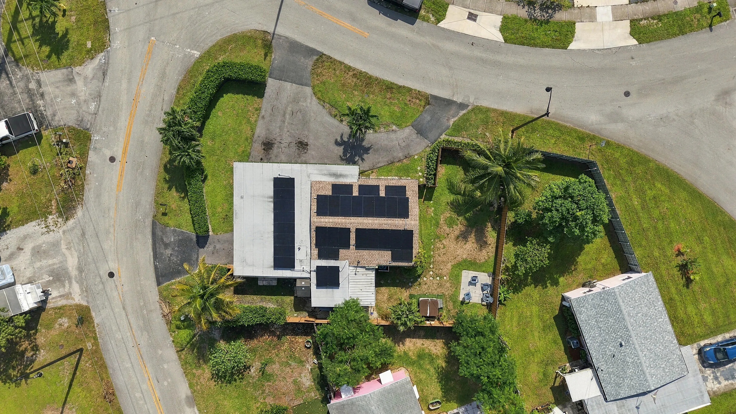 2775 NE 16TH Avenue