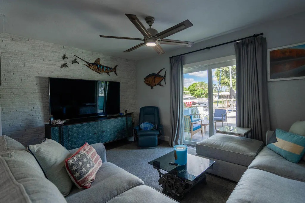 2803 NE 15TH Street #2803