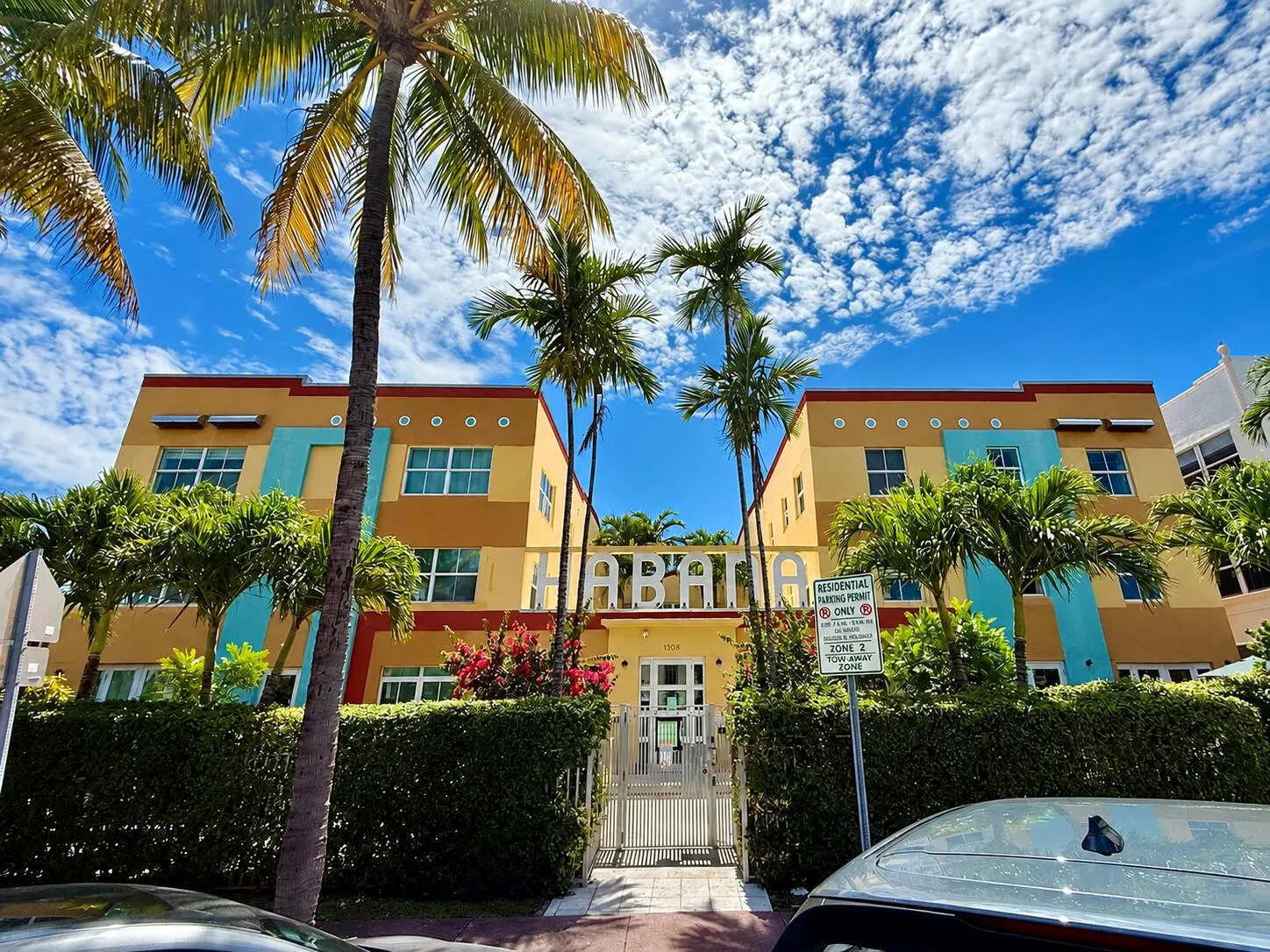 1308 DREXEL Avenue #204