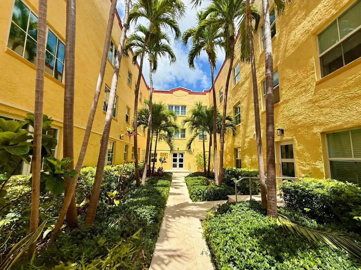 1308 DREXEL Avenue #204