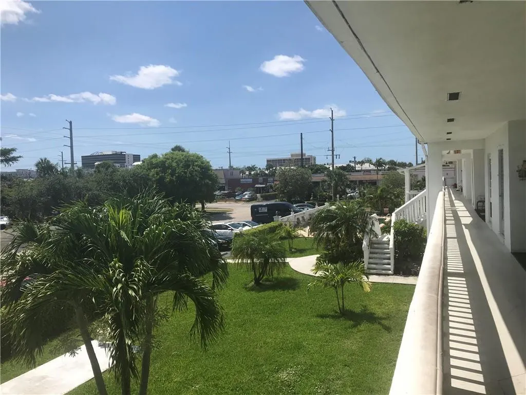 1401 SE 7TH Avenue #9