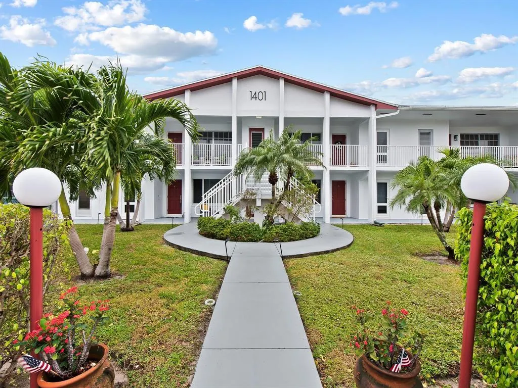 1401 SE 7TH Avenue #9