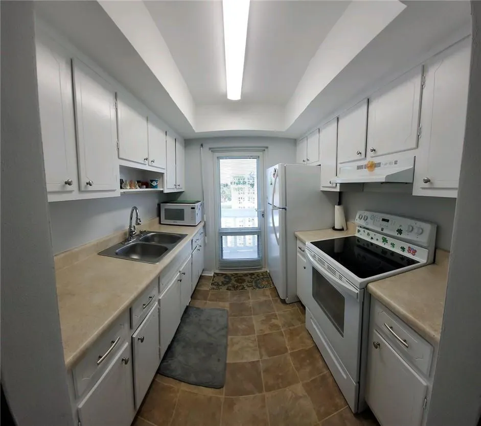 1401 SE 7TH Avenue #9