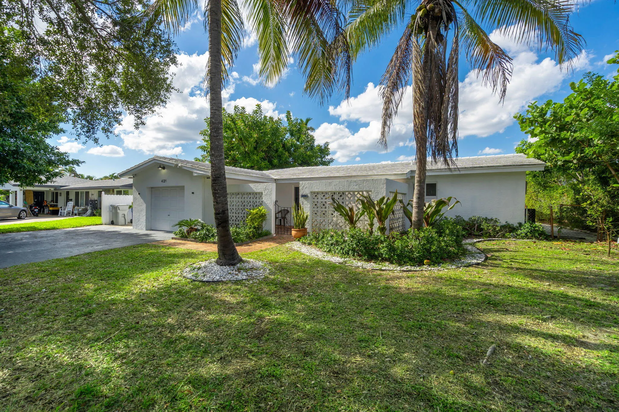 421 SW 18TH Street