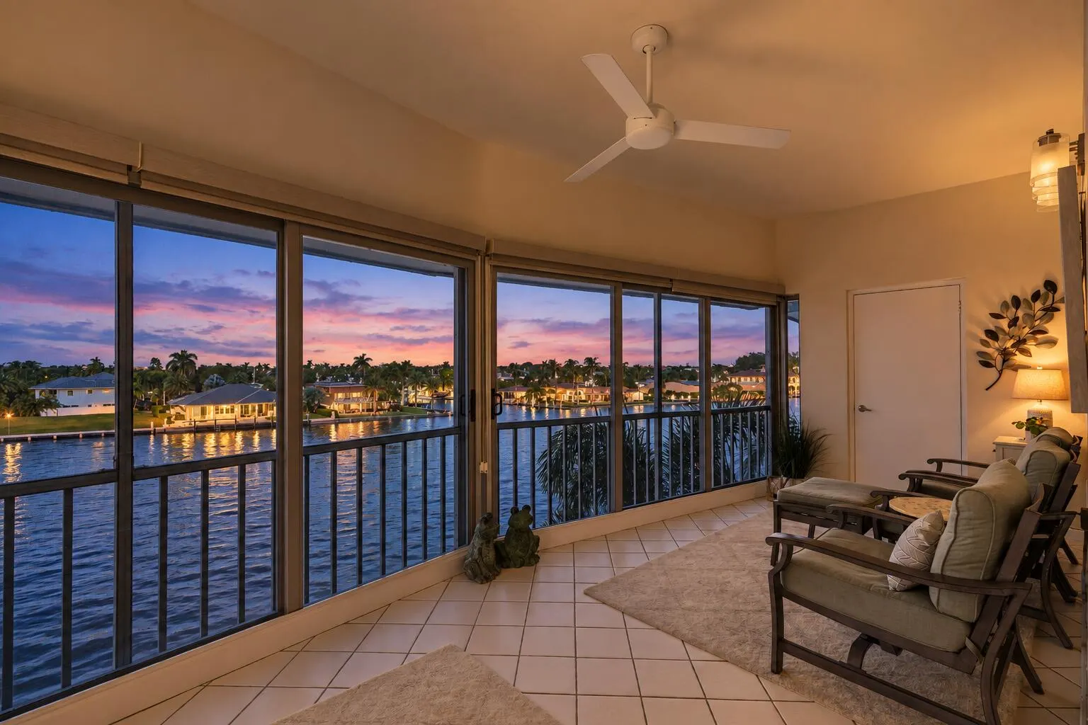 711 N RIVERSIDE Drive #401
