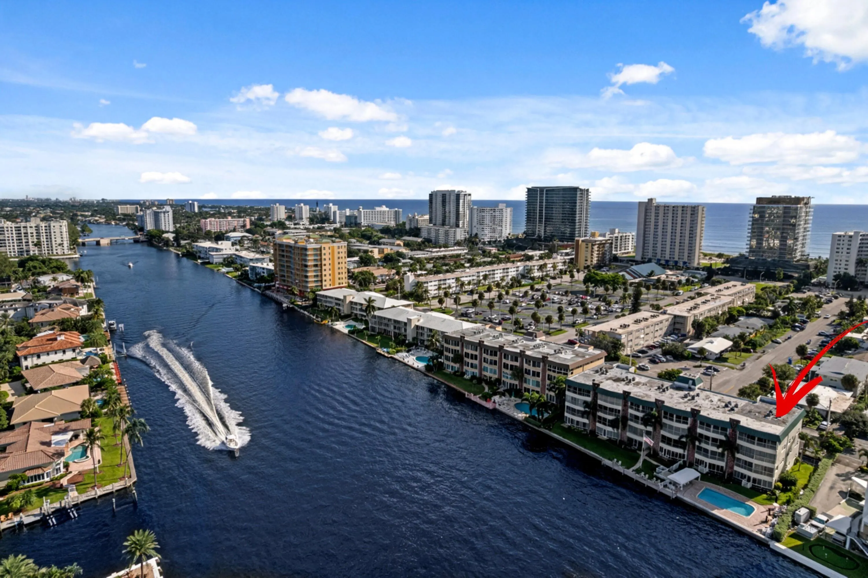 711 N RIVERSIDE Drive #401